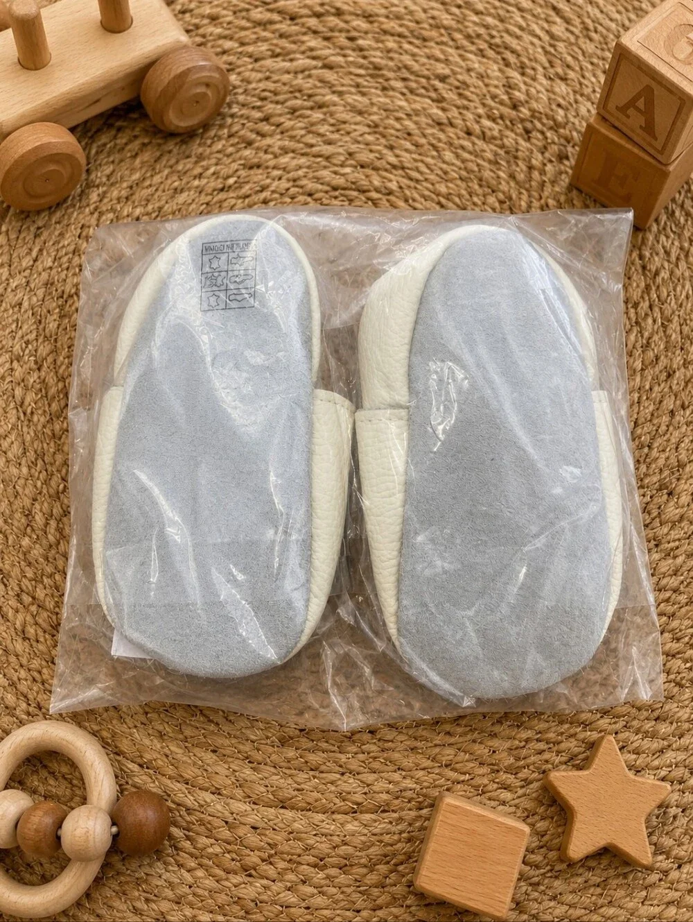 Cute!! Baby Genuine Soft Leather Cream & Pink Owl Slip-On Shoes (0-6 Months)